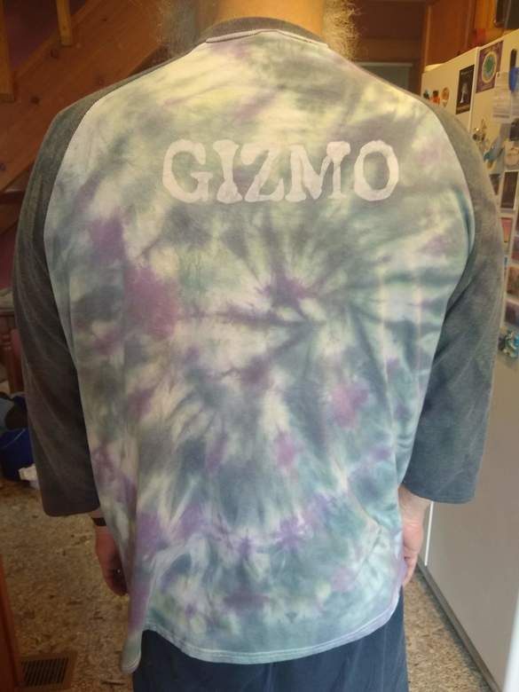 tie dyed shirt of Hyperborean Night Gaunt, back view